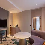 Swissotel ホテル 5*