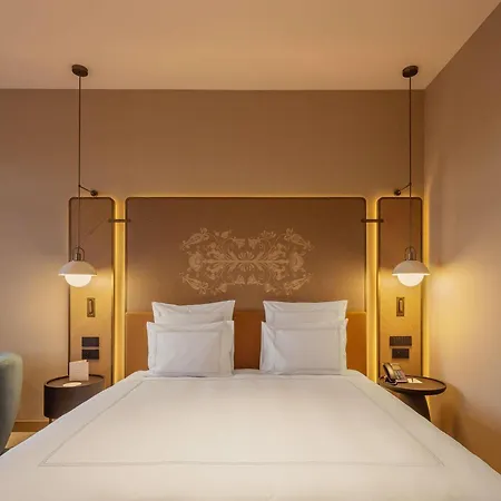 Swissôtel Hotel